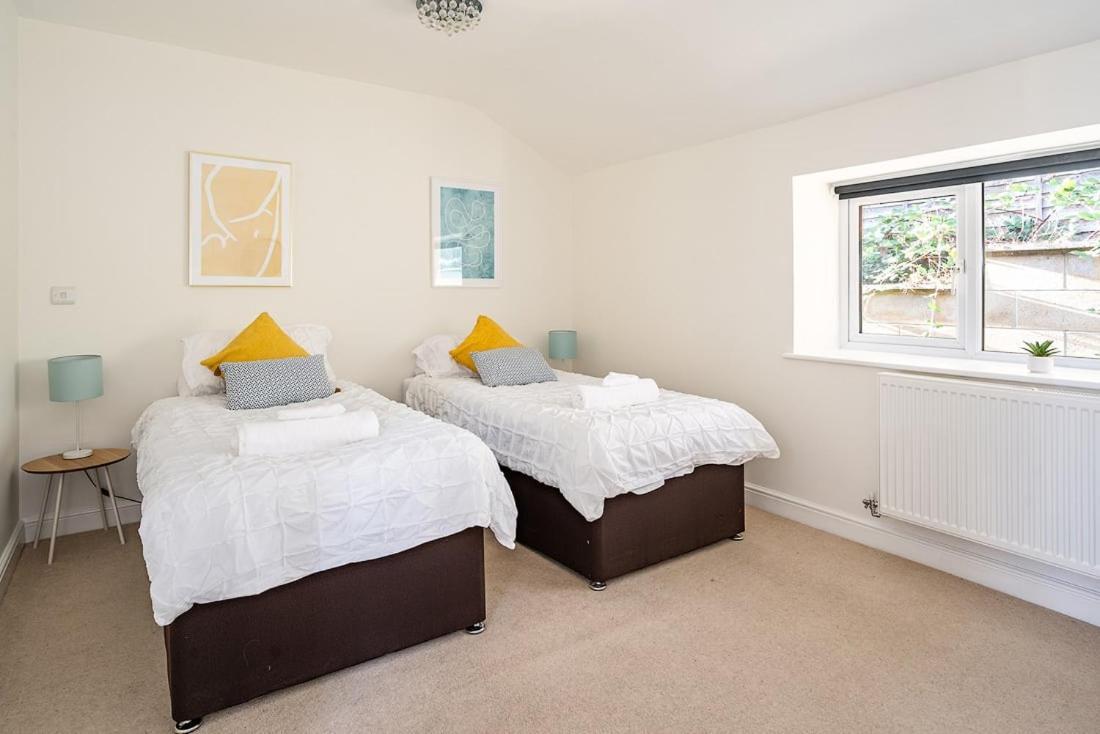 Spacious 2 Bedroom House With Stunning Views Bath Buitenkant foto