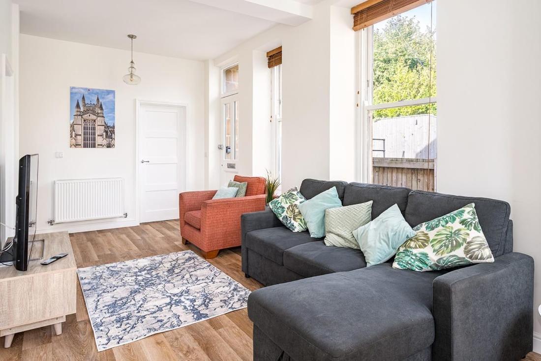 Spacious 2 Bedroom House With Stunning Views Bath Buitenkant foto
