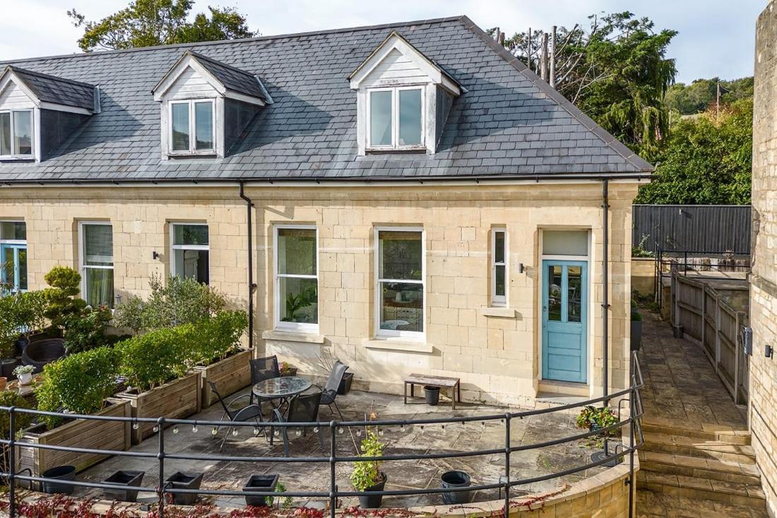 Spacious 2 Bedroom House With Stunning Views Bath Buitenkant foto